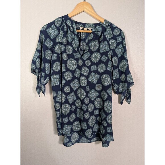 Michael Kors Top Womens Navy Printed Short Sleeve V Neck Blouse Size S 100 - Picture 3 of 7